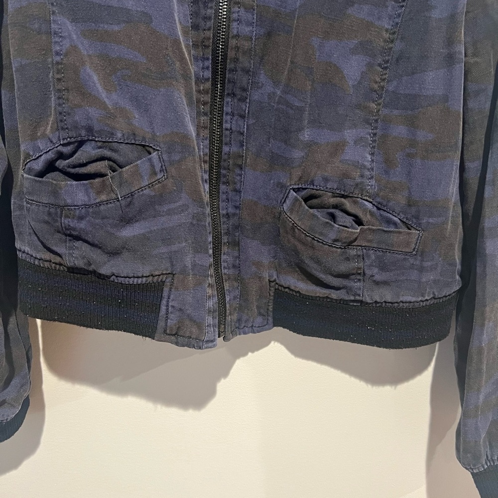 Sanctuary | Blue/black Camo Bomber Jacket, Size 4 - Picture 4 of 5